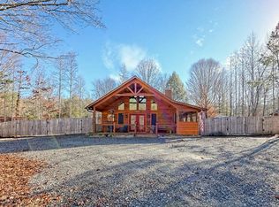 68 Hilltop Valley Dr, Murphy, NC 28906