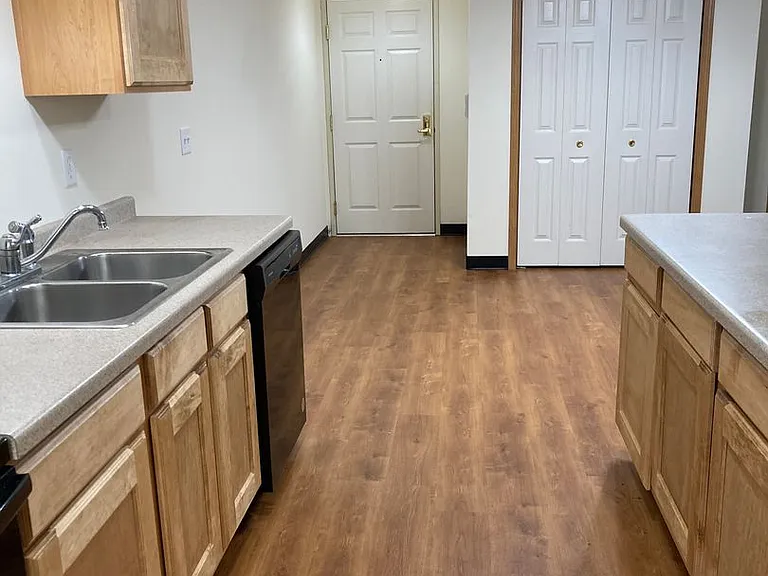 639-645 745 & W Scott 540 #761-44 — Photo 10
