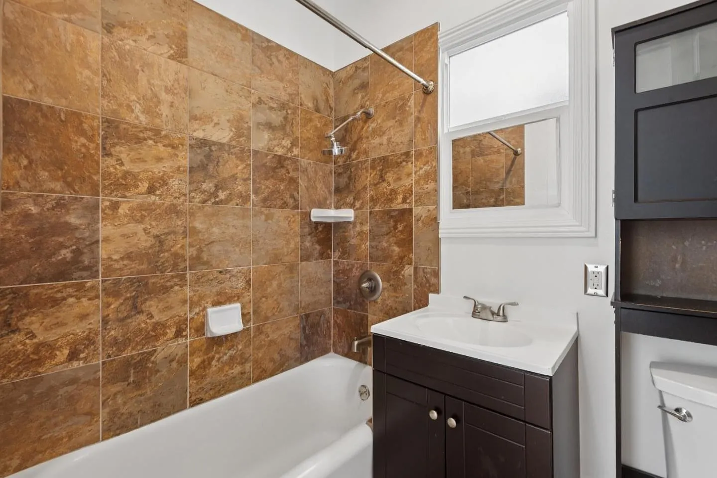 464 Linden St - Photo 6