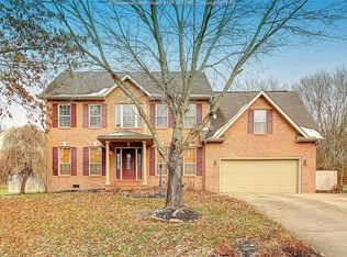156 Dogwood Cir, Hurricane, WV