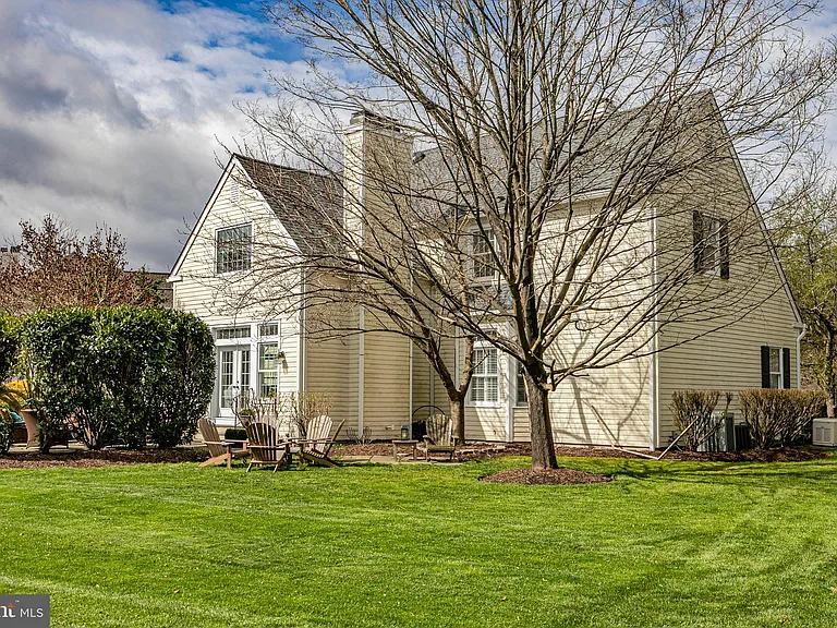 3 Maidstone Ct — Photo 32
