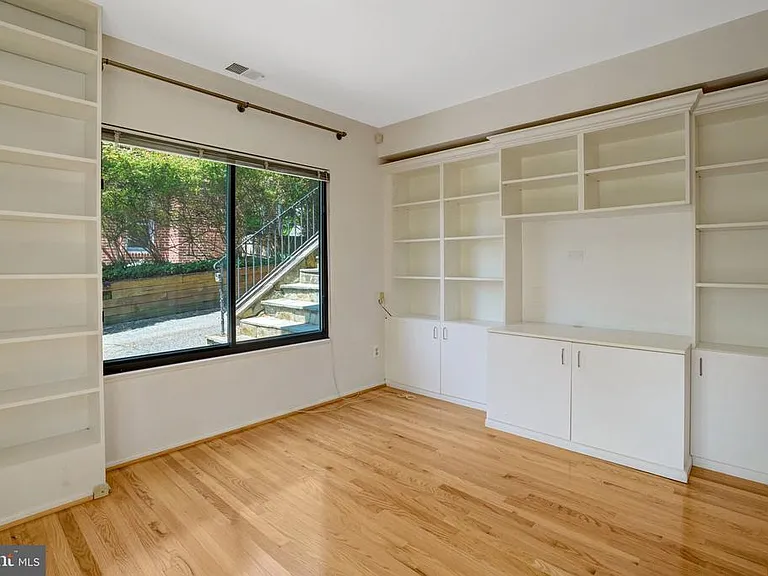 203 W Glendale Ave — Photo 28