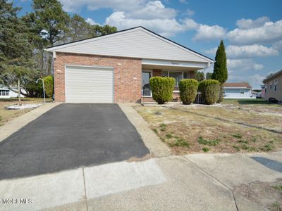 18 Morongo Court, Toms River, NJ, 08757