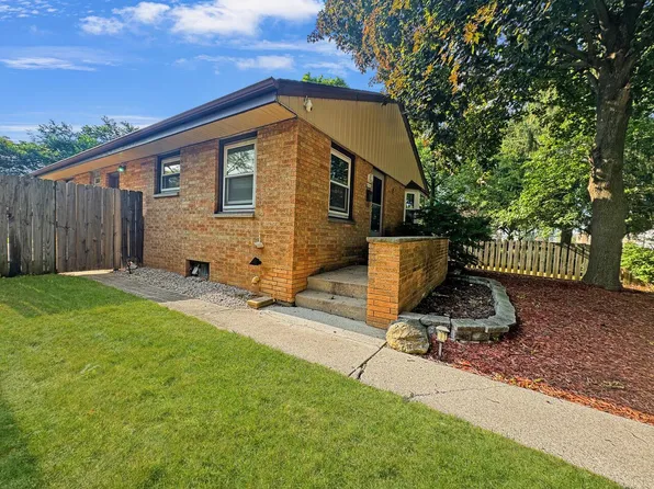 4965 North 90th STREET, Milwaukee, WI 53225