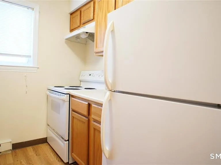 37 Ferris Ave #4 — Photo 2