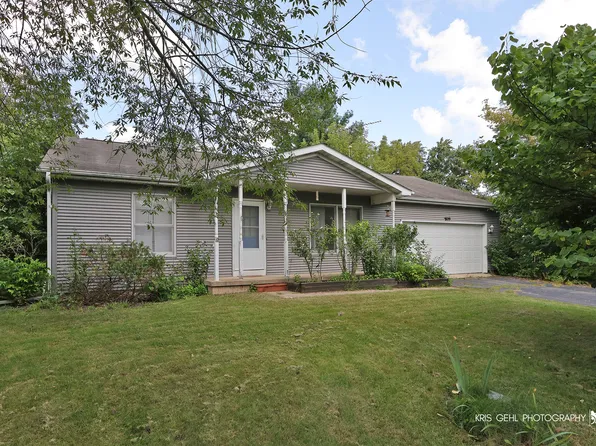 3809 Tulip St, Crystal Lake, IL 60014