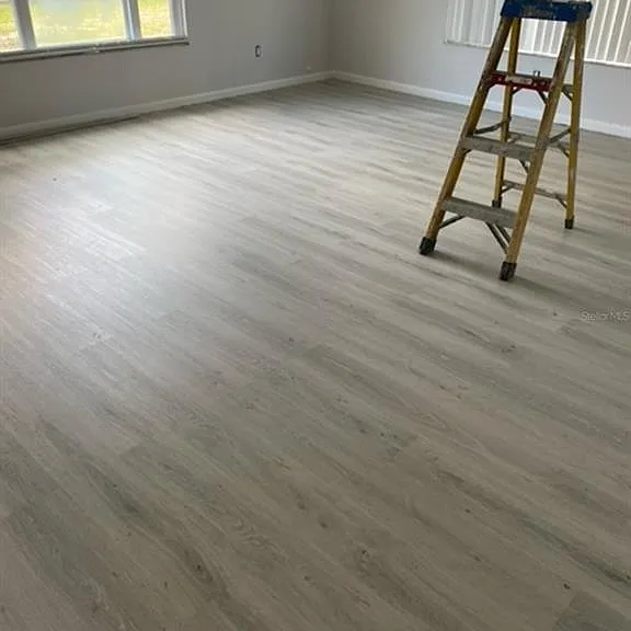 478 Water Pl — Photo 2