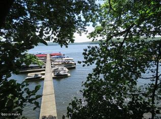 802 Forest Cir, Paupack, PA 18451