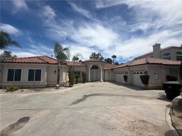 5912 Via Loma, Riverside, CA 92506
