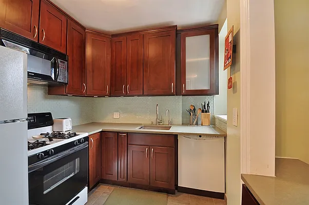 Sold by Corcoran | media 8