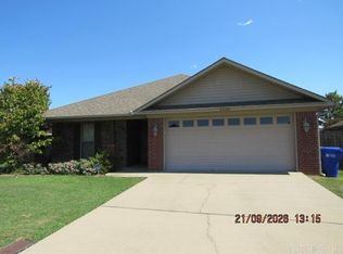 2230 Linda Dr, Conway, AR 72032