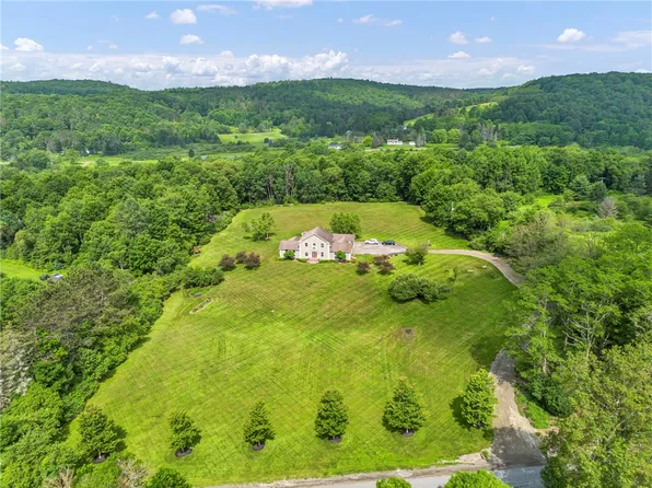 287 Pink St, Cooperstown, NY 13326