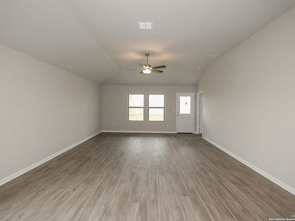4th image of 8102 Champion Creek