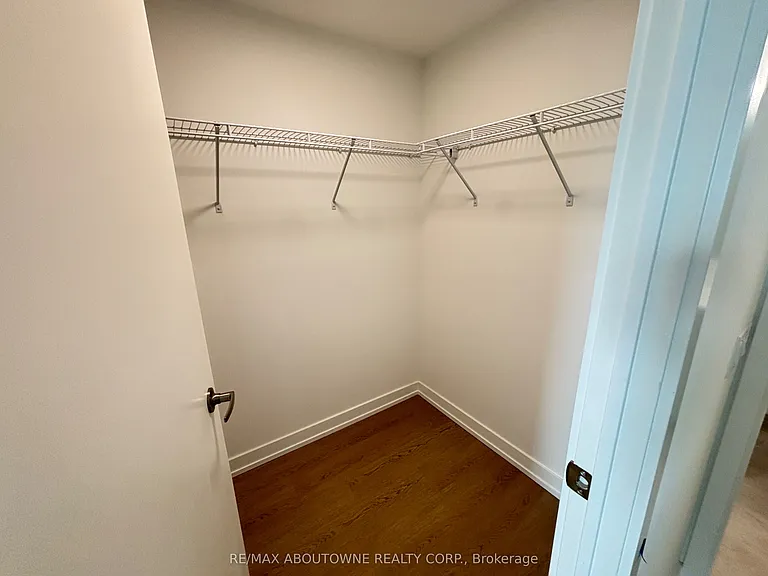 4010 Eglinton Ave W #1215 — Photo 8