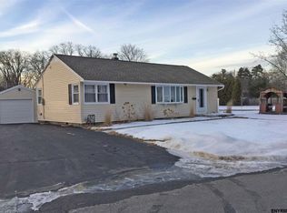 2 Chapman Dr, Albany, NY 12203
