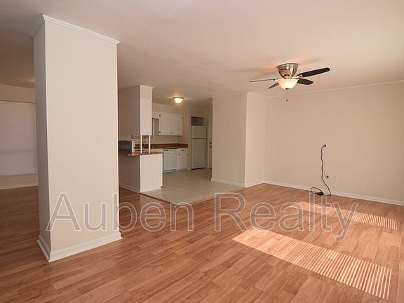 4th image of 2655 Carrington Dr