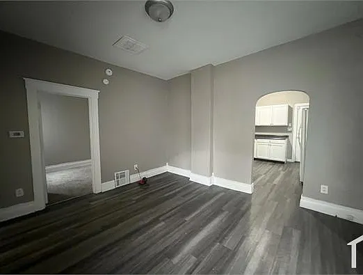 1390 W Woodruff Ave — Photo 13