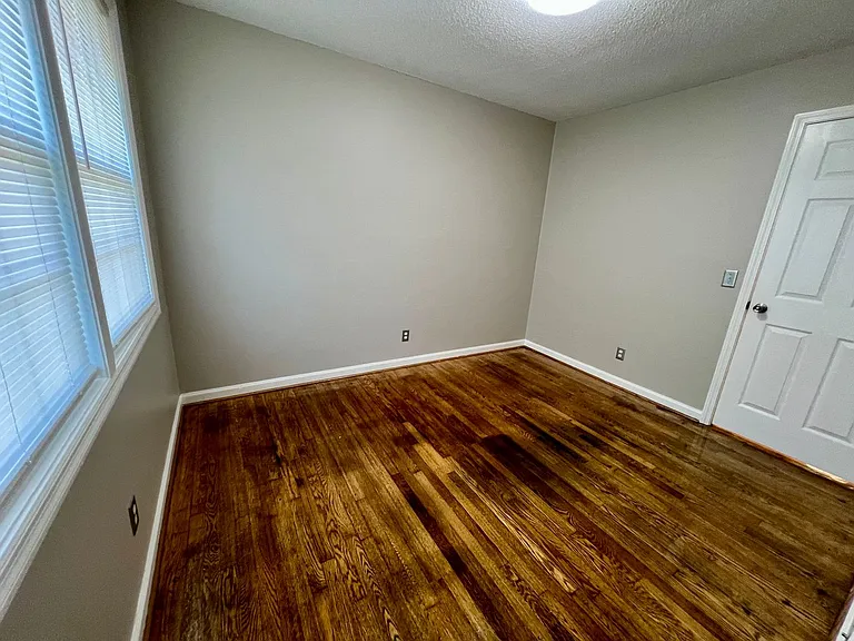 213 Kingnut Dr — Photo 22