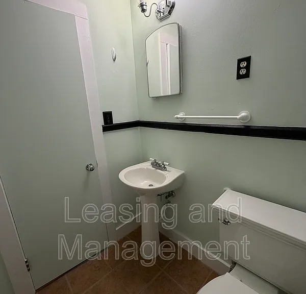 2056 Saint James Dr #COTTAGE — Photo 10