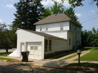 104 E Main St, Readstown, WI 54652