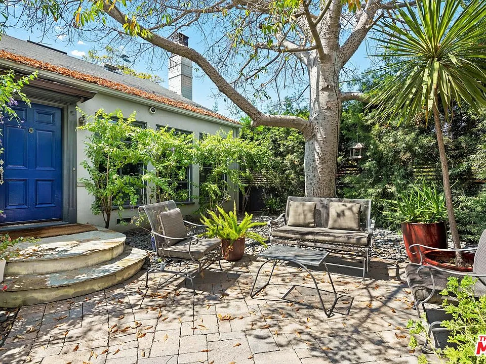 449 Westbourne Dr