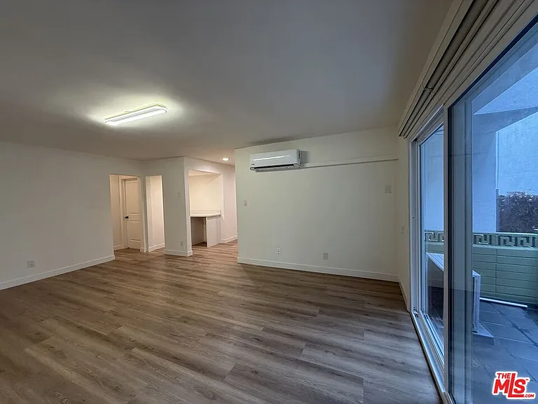 314 S Clark Dr #2 — Photo 5