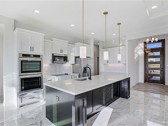 2nd image of 3025 N Adler Ave