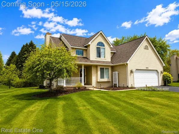 6692 Goldwin Dr, Brighton, MI 48116
