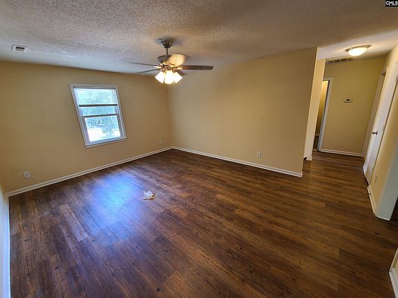 2nd image of 134 Calvin Ct APT B