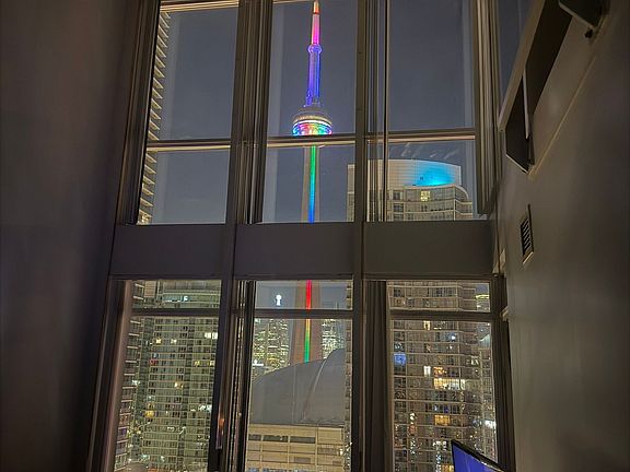 2nd image of 15 Fort York Blvd Unit 2808