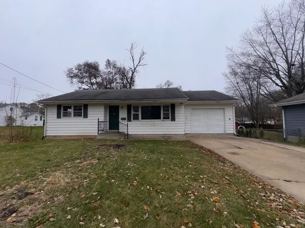 912 Chicago Ave, Dixon, IL 61021