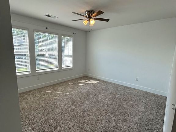 2nd image of 114 Pewter Cir