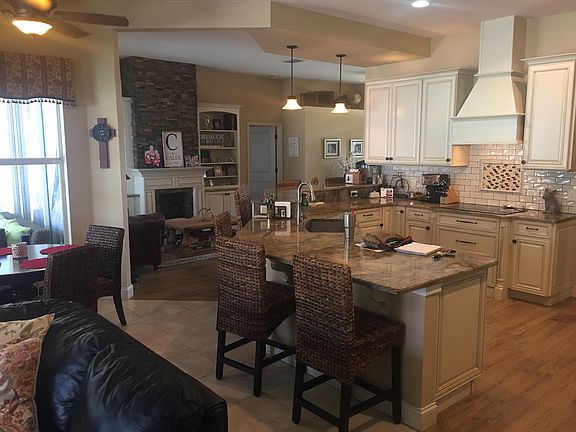 Open living area/kitchen