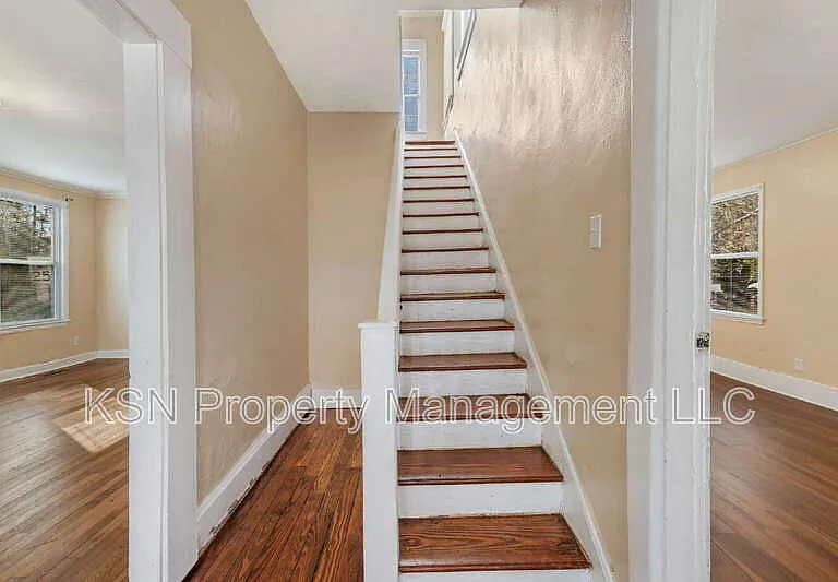 1921 Reynolds St — Photo 8