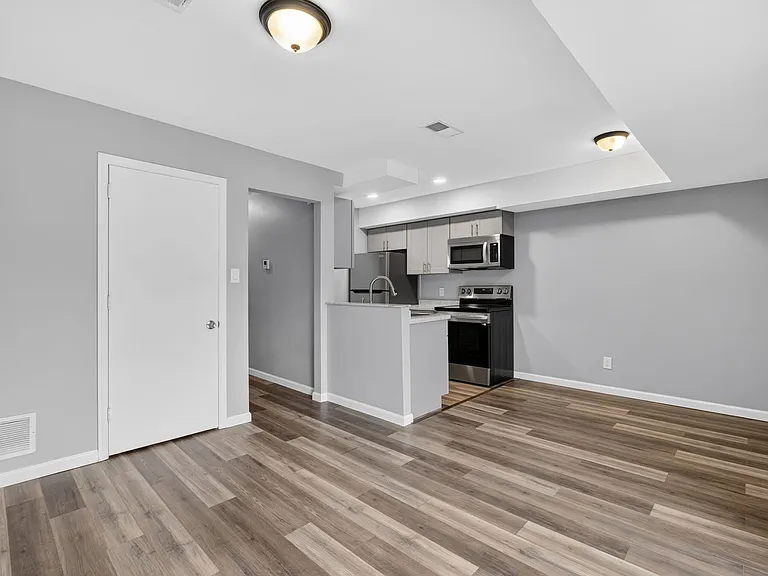46 Village Dr — Photo 6