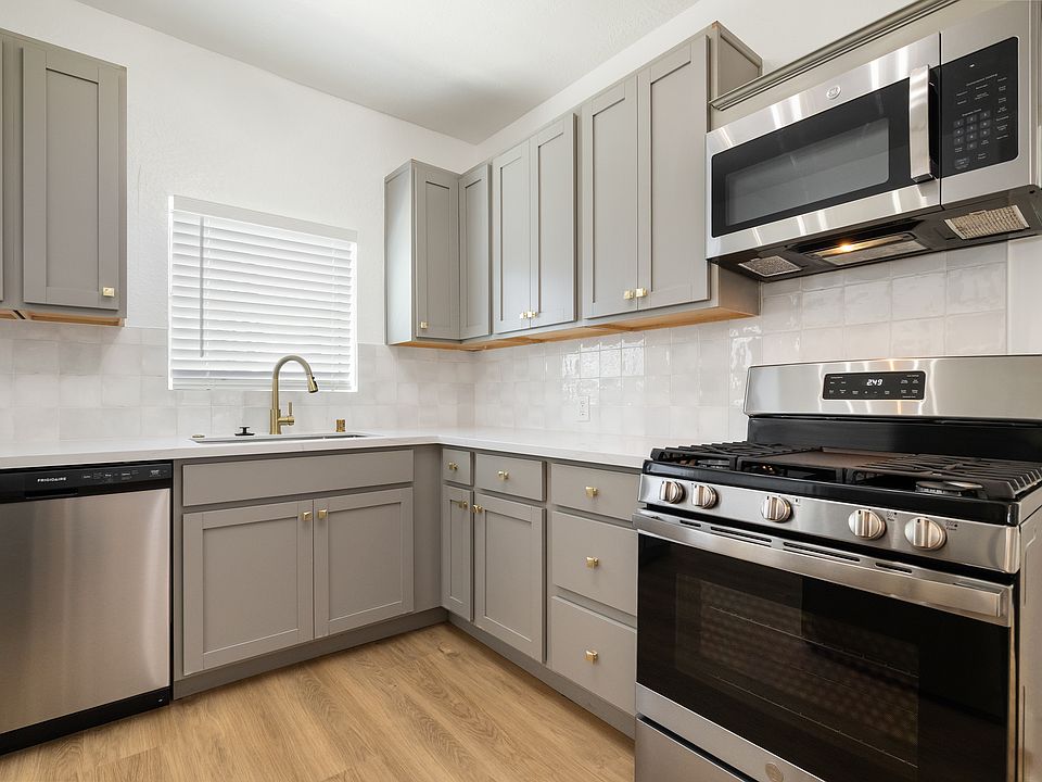 1st image of 1117 30th St #1117