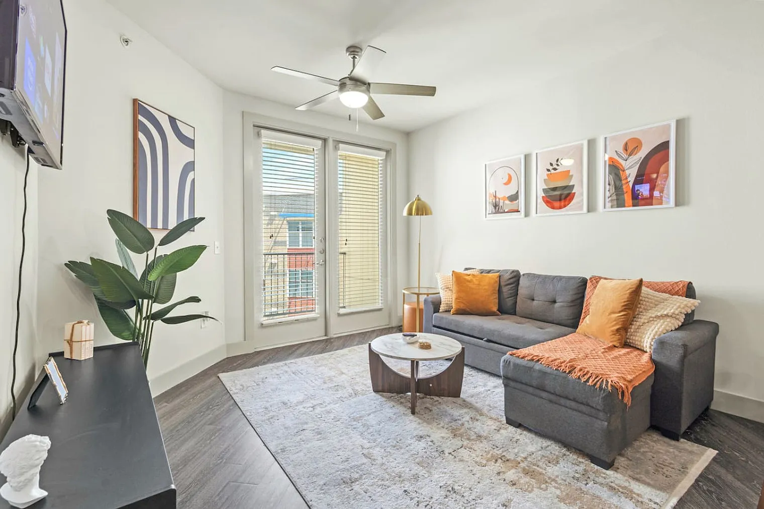 1 bed, 1.0 bath, 753 sqft, $3,439 — Photo 1