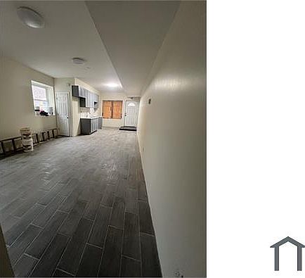 4th image of 125 Brook St #1