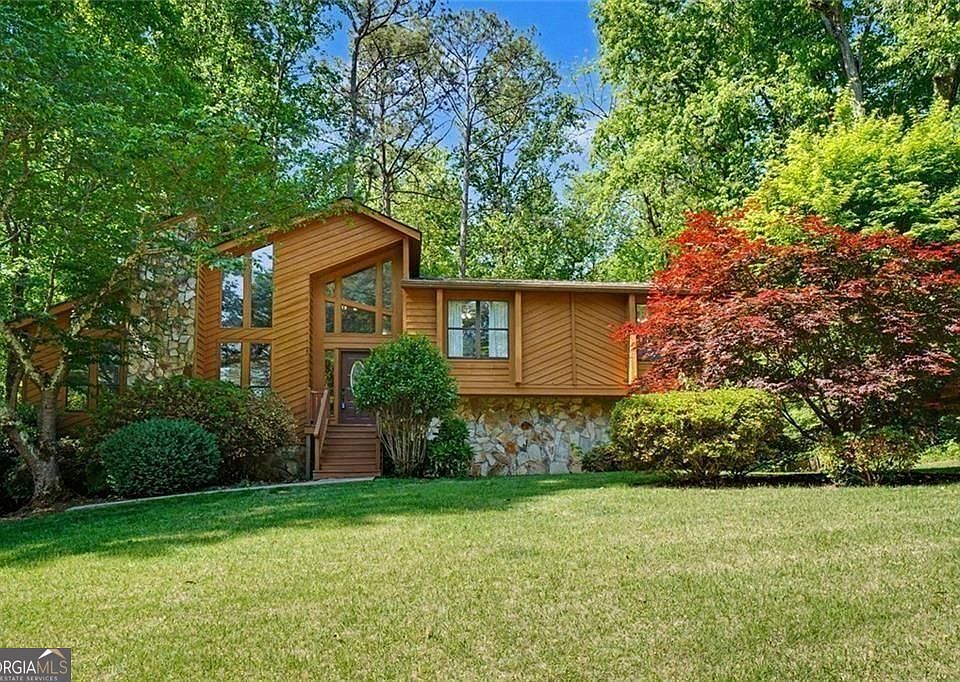 1st image of 4510 Doncaster Ct SE