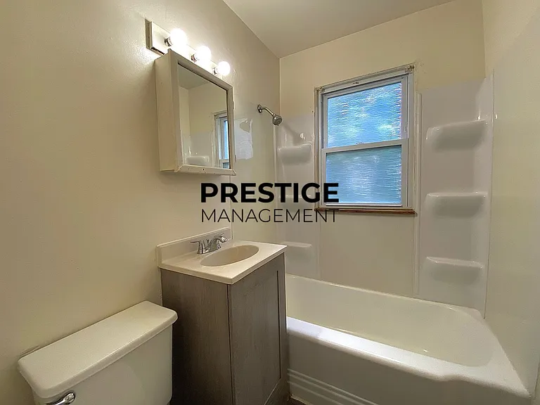 4941 Jefferson St — Photo 5