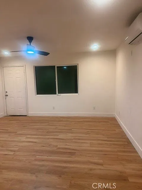3 bed, 950 sqft, $2,100 — Photo 3