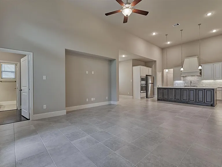 20911 Velvet Wing Dr — Photo 31