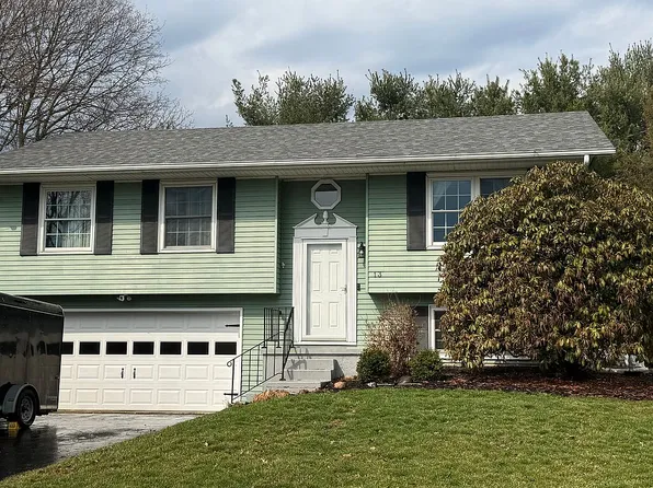 13 Mountview Rd E, Bath, NY 14810