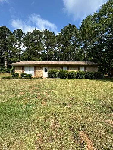 210 Meredith St Photo 1
