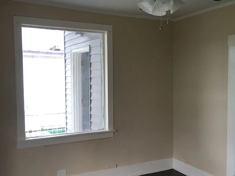 1018 S Olive St — Photo 10
