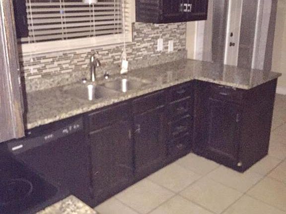 5th image of 4060 Greenwillow Ln W