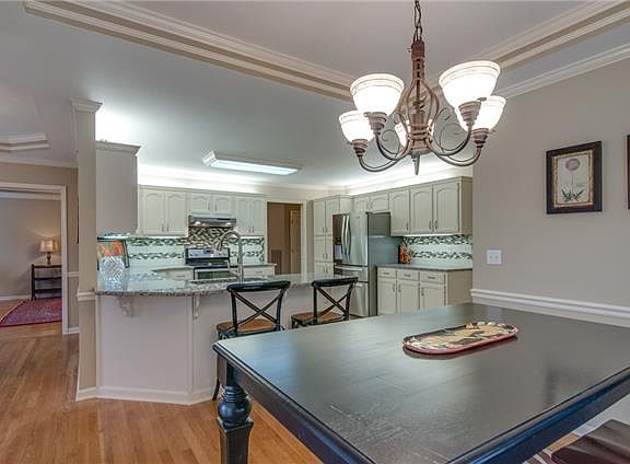 2nd image of 201 Heathersett Dr