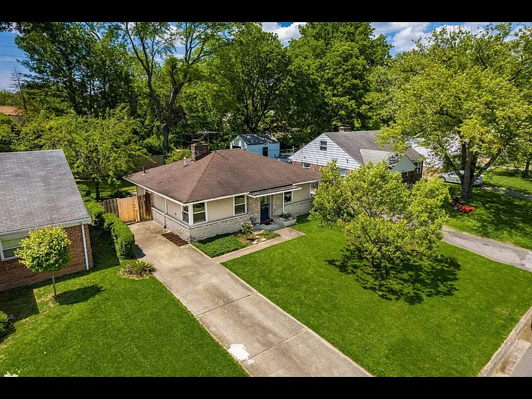 59 N Ashburton Rd — Photo 32