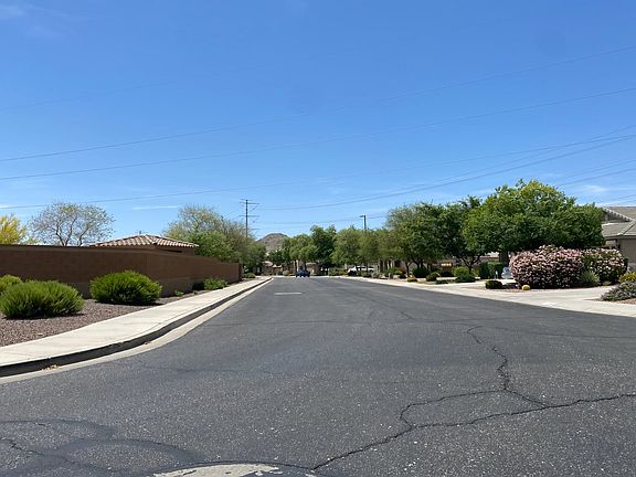 4th image of 2307 E Electra Ln