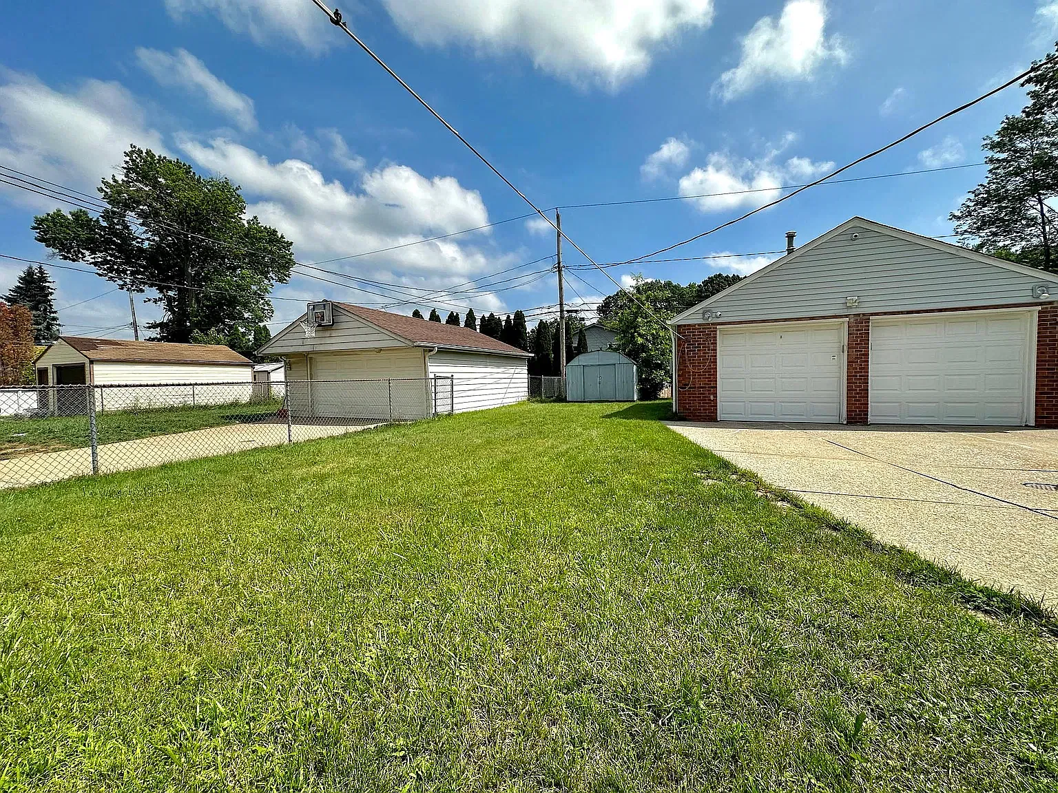 4 bed, 1209 sqft, $1,750 — Photo 3